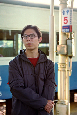 月台旅客2002年之前台中火車站台灣鐵路旅遊攝影
